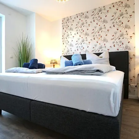 Lägenhet Bernstein & Breakfast 01 *