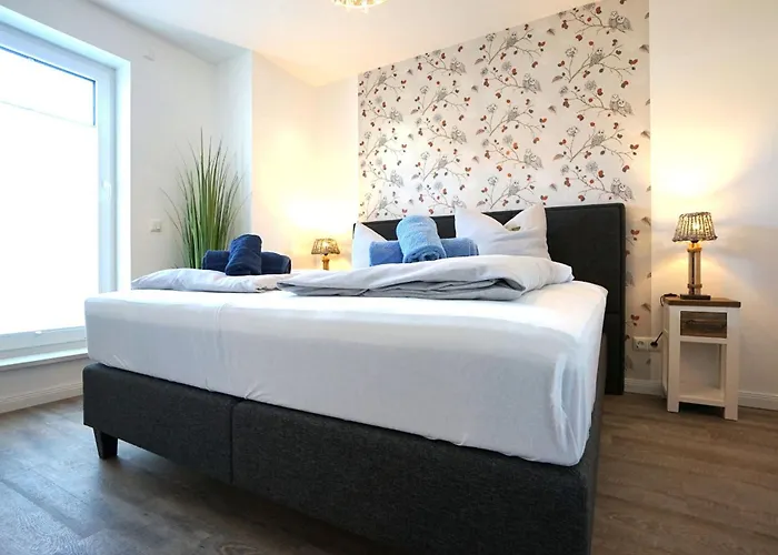 Lägenhet Bernstein & Breakfast 01 *