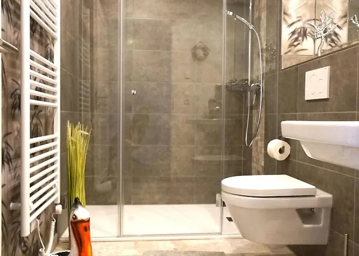 Lägenhet Bernstein & Breakfast 01 *